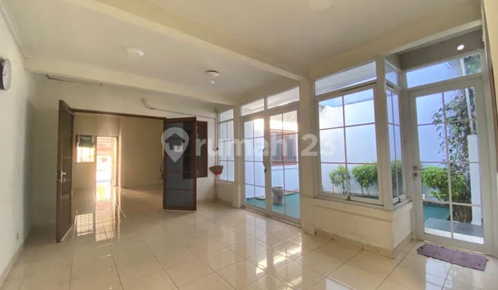 Dijual Rumah Siap Huni 3Kamar Hadap Barat Akses Tol Bebas Banjir di Grand Wisata Bekasi