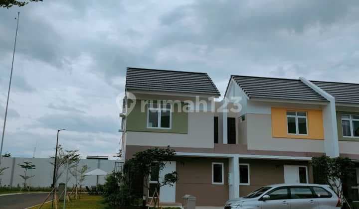 Rumah Hook 2 Lantai di Cluster Dayana Summarecon Bandung