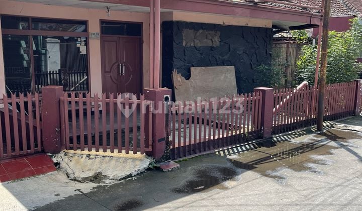 Rumah Tua Hitung Tanah Strategis di Moh Toha Bandung