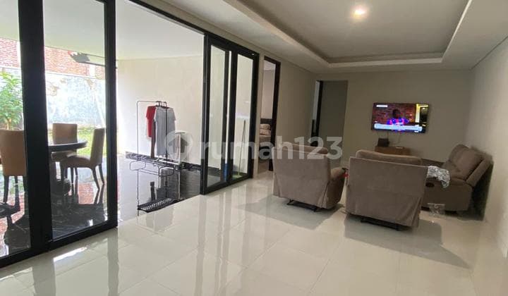 Rumah Nyaman Asri di Sayap Setra Duta Bandung