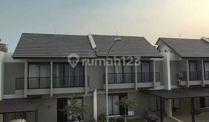 Rumah Baru Minimalis di Kota Baru Parahyangan