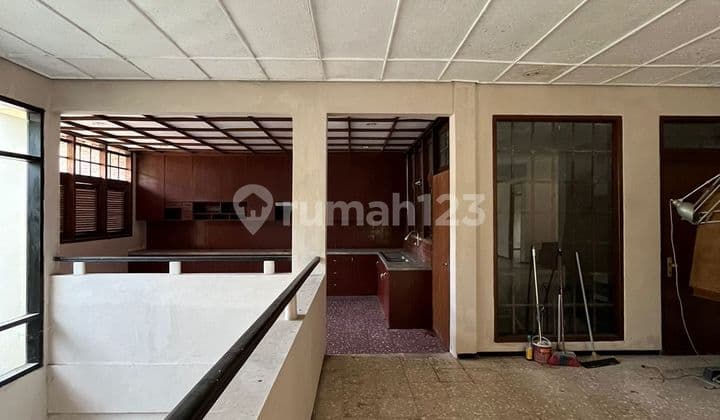 Rumah Luas Nyaman dan Strategis di Setrasari Bandung