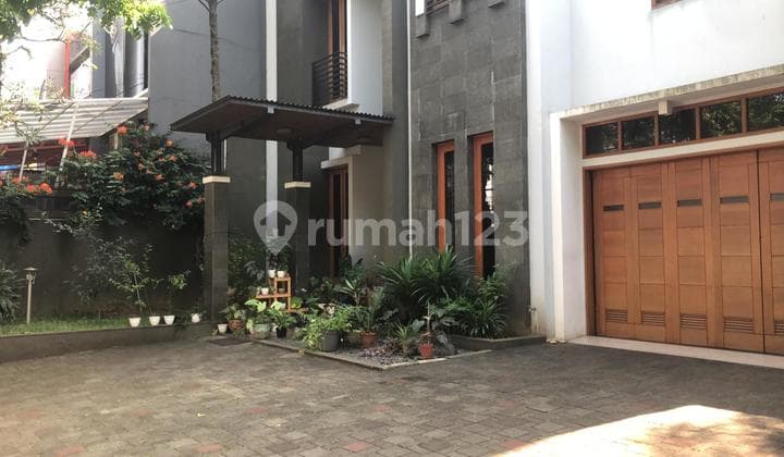 Rumah 2 Lantai Strategis Cocok Usaha di Mainroad Buah Batu