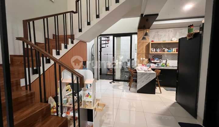 Rumah Cantik Minimalis Furnish Murah di Taman Holis Indah Bandung