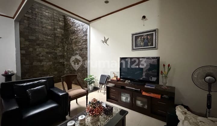 Rumah Hoek 2 Kavling di Taman Gigi Galaxy Jl Taman Agave