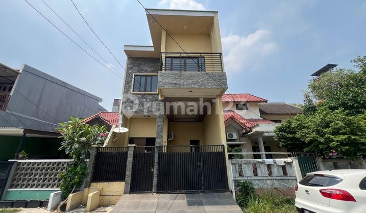 Rumah 2 Lantai Di Harapan Indah Semi Furnished Sudah Shm