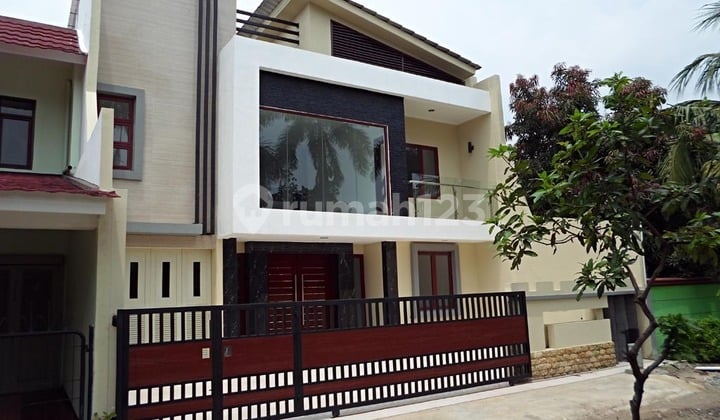 Disewakan Rumah Di Taman Villa Baru Sebelah Mall