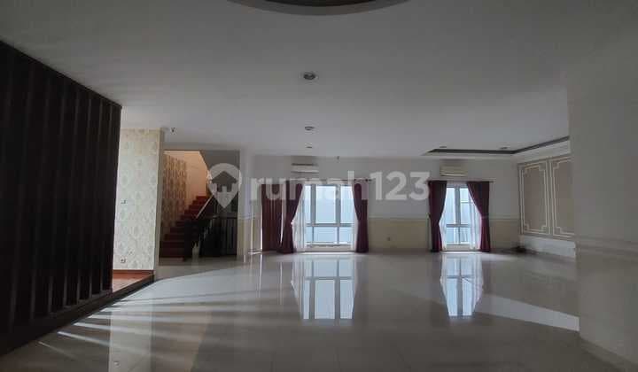 Dijual Rumah Depan Taman Di Kota Wisata Cibubur