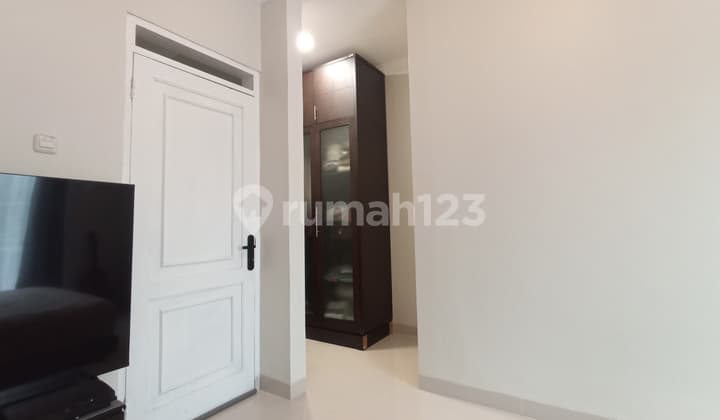 Dijual Rumah Siap Huni Depan Taman di Kota Wisata Cibubur
