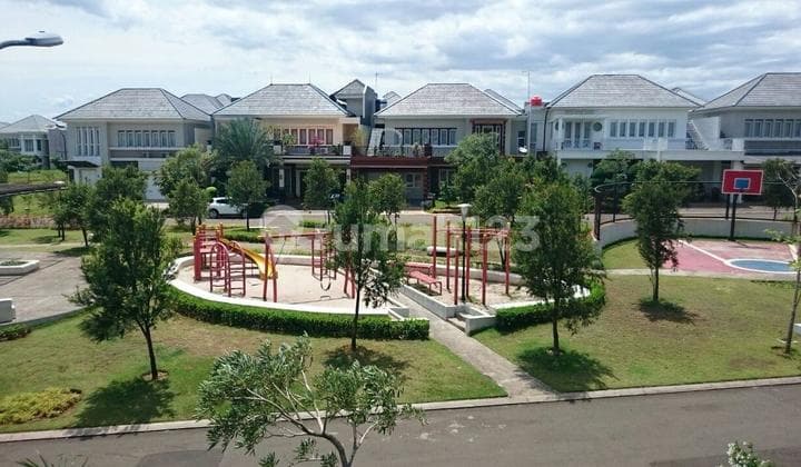 Dijual Rumah di Dpn Taman Cluster Favorit Kota Wisata Cibubur