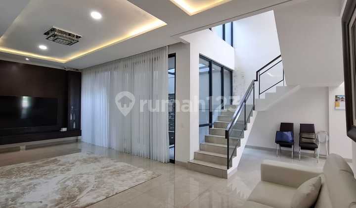 Dijual Rumah Mewah 3 Lantai di Cluster Baru Siap Huni di Kota Wisata Cibubur