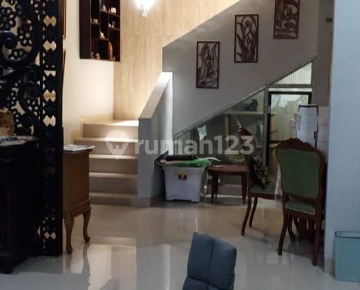 Rumah Bagus Semi Furnished SHM Vila Delima Lebak Bulus, Jaksel