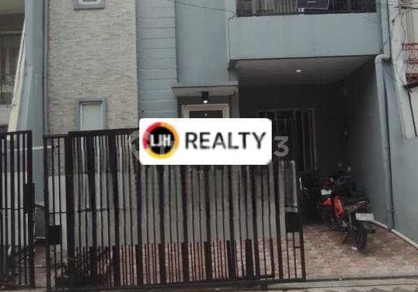 Rumah 3 Lantai di Gading Surya Kelapa Gading Jakarta Utara