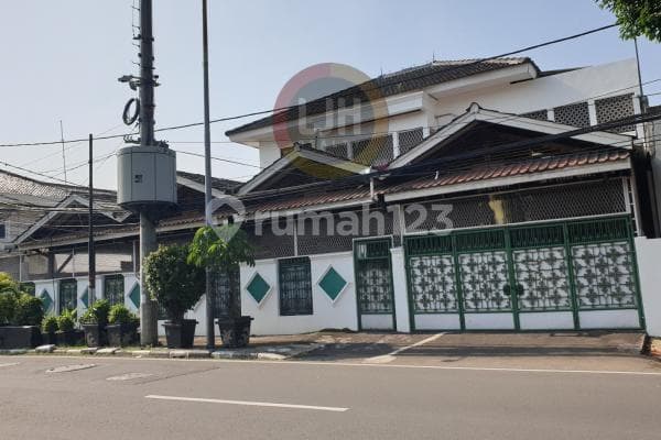 Dijual Rumah 2 Lantai di Cempaka Putih Raya Jakarta Pusat