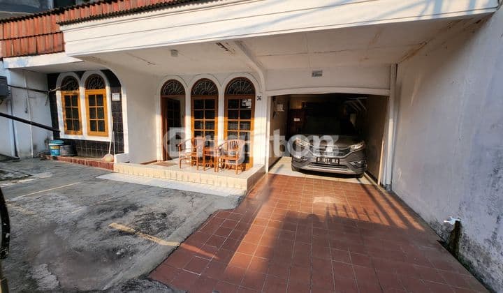 WOW PRICE DROP FROM 5.8B TO 5.5B ONLY HOUSE IN KEMANGGISAN