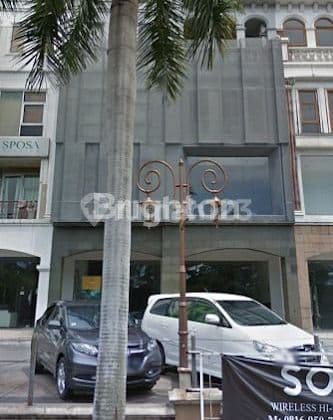 METRO BROADWAY RUKO READY TO OCCUPY PIK