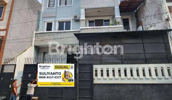 RUMAH PLUS GUDANG PADEMANGAN