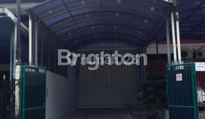 RUMAH 4 LANTAI SIAP HUNI BELAKANG GAJAH MADA PLAZA