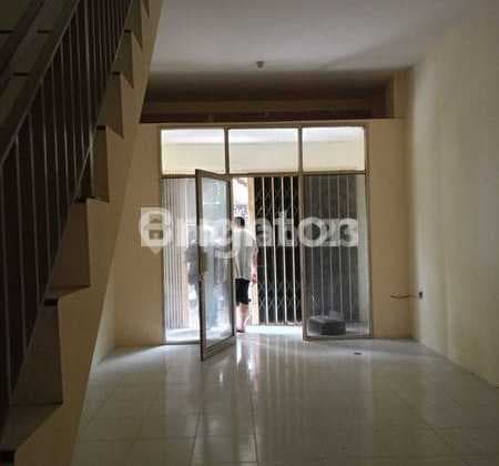 Rumah Siap Huni 2 Lantai Jembatan Besi