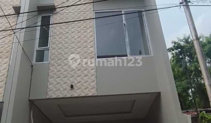 Rumah Baru Siap Huni 3 Lantai Duri Kepa