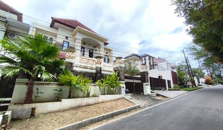 Villa 2 Lantai di Kawasan Elit Mumbul Nusa Dua Dekat Tol