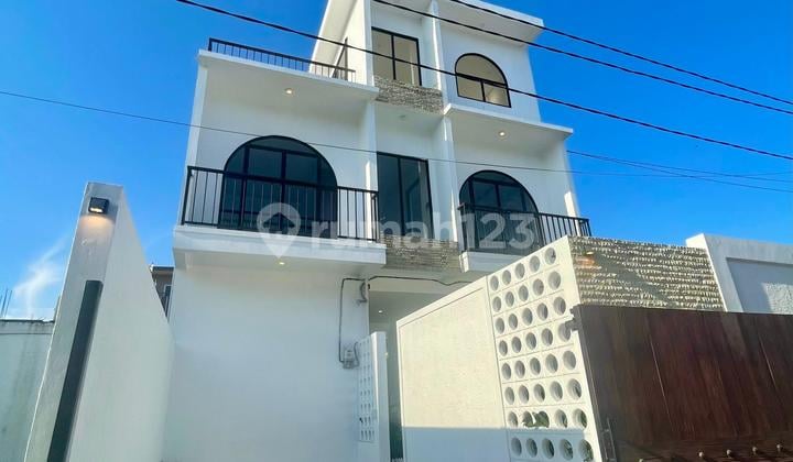 Brandnew Villa Mewah Bergaya Mediterania di Area Villa Ungasan