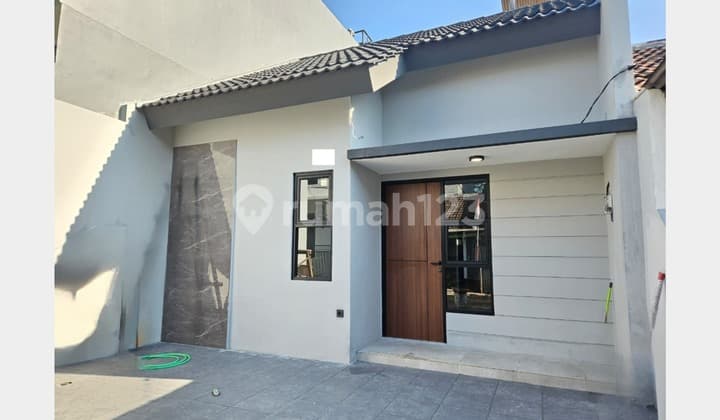 Rumah Cantik Baru Renovasi, Siap Huni di Catalina Gading Serpong, Tangerang