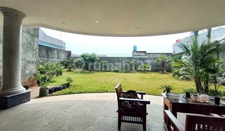 Dijual Rumah Mewah Furnished di Kemanggisan, Jakarta Barat