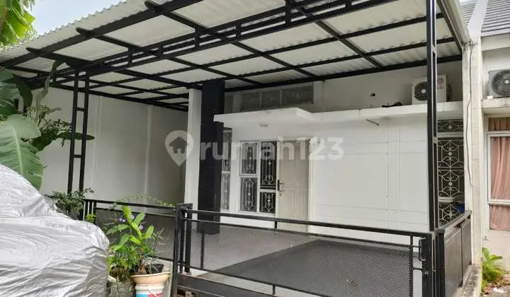Rumah Bagus SHM di Central Karawaci, Tangerang