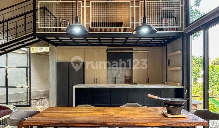 Rumah Modern Brutalism Industrial Design di RC. Veteran, Jakarta Selatan