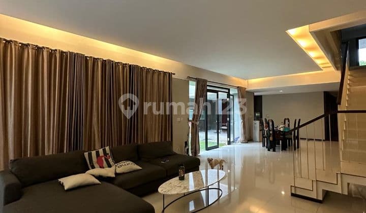 Rumah Modern Tropical Siap Huni Area Veteran Bintaro, Jakarta Selatan