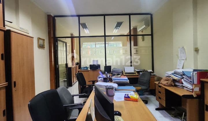 Dijual Ruko Strategis Pinggir Jalan Besar Dekat Blok M Kebayoran Baru