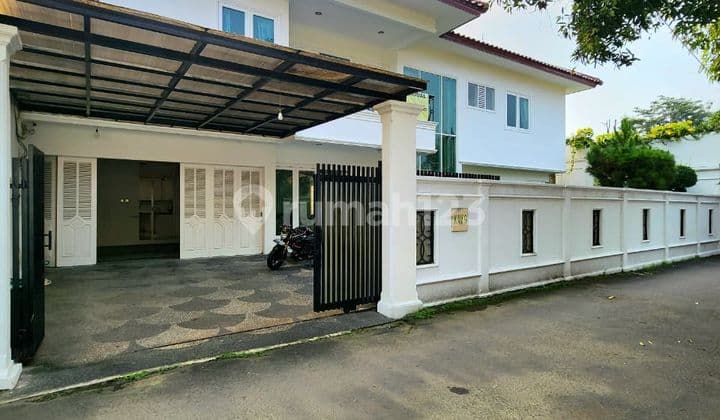 Rumah Siap Huni 2 Lantai Dalam Townhouse Ampera, Jakarta Selatan