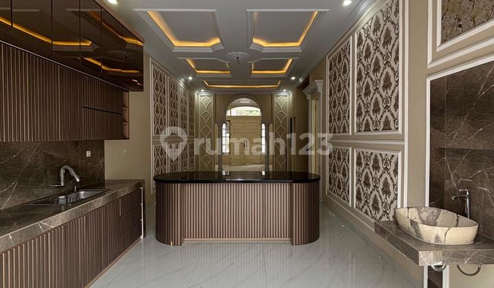 Dijual Brand New Classic House Pesanggrahan, Jakarta Selatan