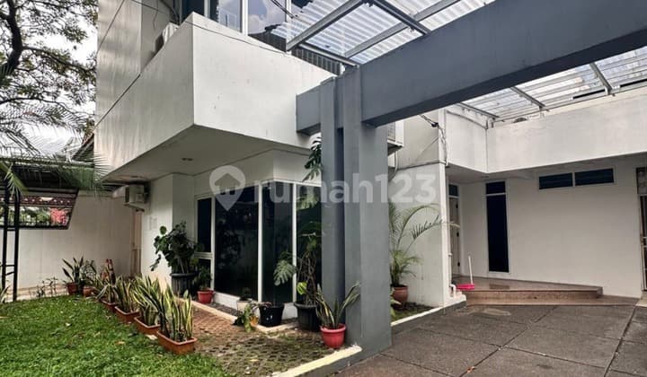 For Sale: Nice House in a Strategic Location & Comfortable Environment in Kebayoran Baru