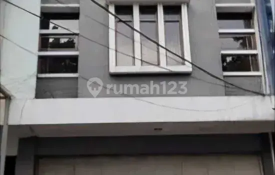 Ruko 3,5 Lantai Dan Bangunan Hadap Selatan di Balong Gede Bandung Jawa Barat