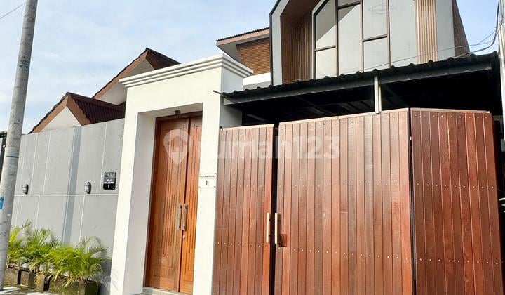 Villa 2 Lantai 2 dan Full Furnished di Berawa