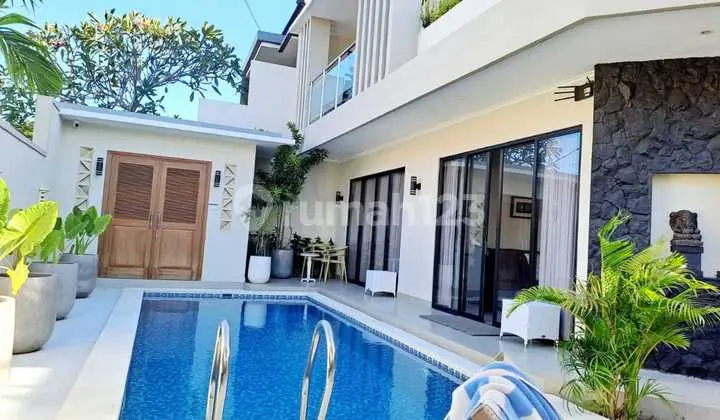 Luxury Villa Dan Strategis Di Seminyak Dekat Pantai
