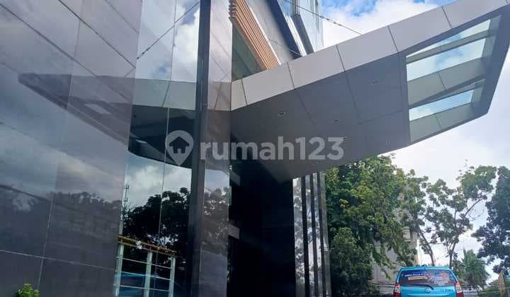 Gedung 8 Lantai di Tomang Jakarta Barat