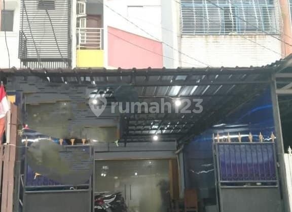 Dijual Kost Lokasi Strategis Hayam Wuruk