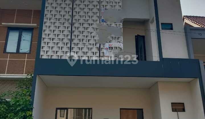 For Sale New House Metland Puri, 2 Floors