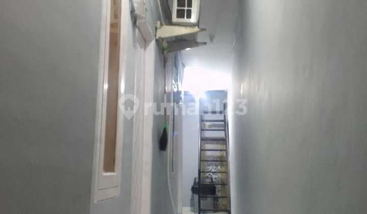 Kos2an 3 Lantai Full Furnished Dilengkapi AC, Di Bukit Duri, Tebet