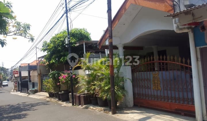 Rumah Di Menteng Dalam Tebet, Lokasi Strategis 5 Menit Ke Mal KoKas, Dan Cocok Dijadikan Kos-kosan / Kontrakan