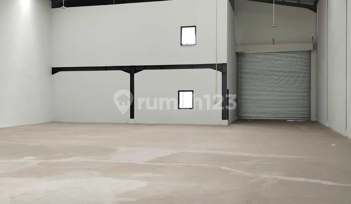 Warehouse 11x40, No Illegal Fees, Flood-Free, Ready to Use