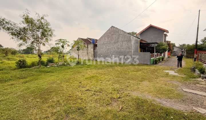 Land for Sale on Jalan Purbaya, South Mlati, Babilonia Resto.