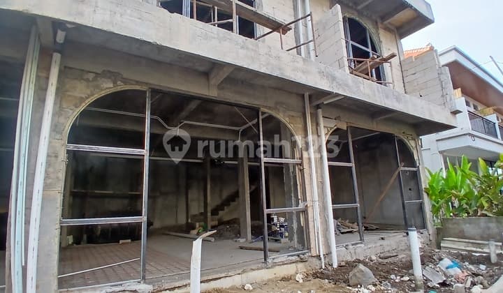 High Potential Shop In Perenan Growing Commercial Area