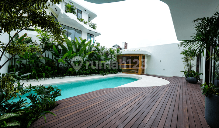 3Br Private & Luxury Living Experience In The Heart Of Kuta, Bali