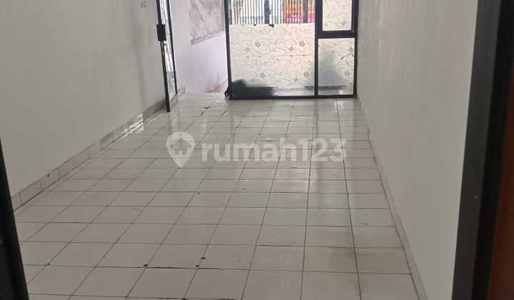 Ruko Prime Location in Sarijadi Bandung Frf 023