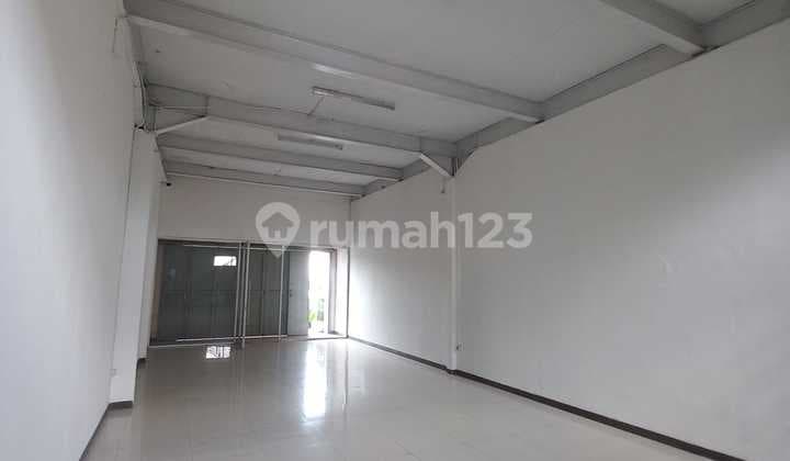 Ruko Lokasi Strategis di Gegerkalong Bandung Frf 025