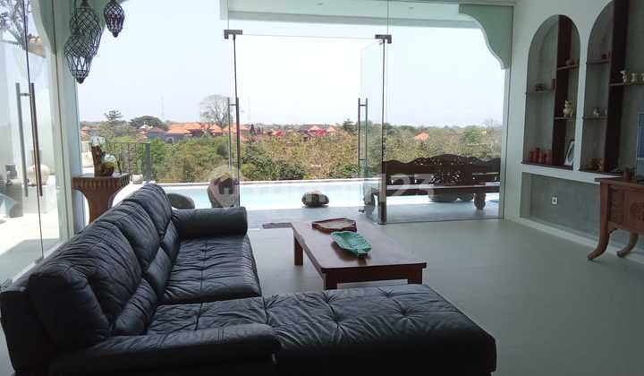 Rumah Villa Lokasi Strategis di Ungasan Bali 5099